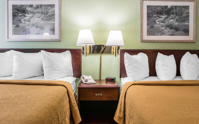 Quality Inn Toledo Airport