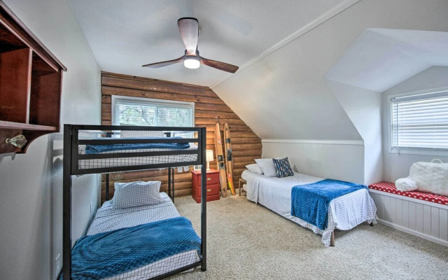 Gun Barrel City Home w/ Private Deck & Fire Pit