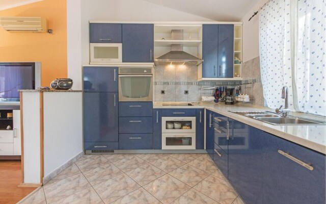 Awesome Home in Vodnjan With Wifi and 3 Bedrooms