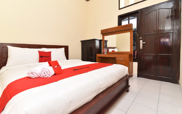 RedDoorz Plus @ Singaraja