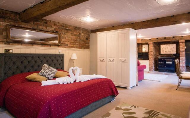 The Royal Arms Hotel