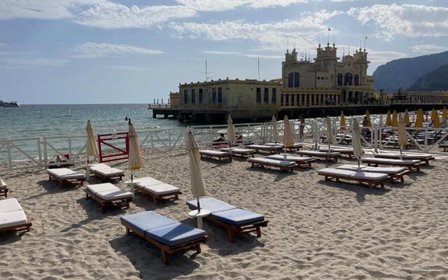 Awa Mondello