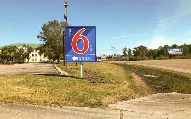 Motel 6 La Place, LA