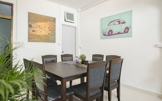 Cozy TownHouse HuaLampong