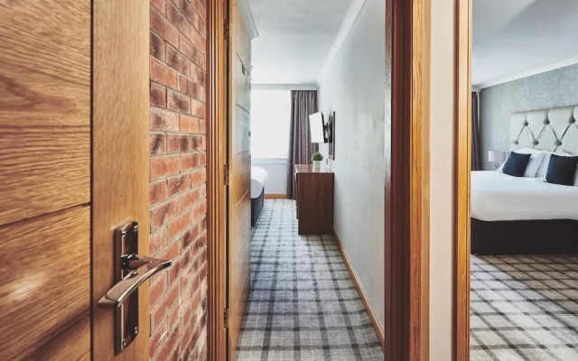 Rowantree Hotel