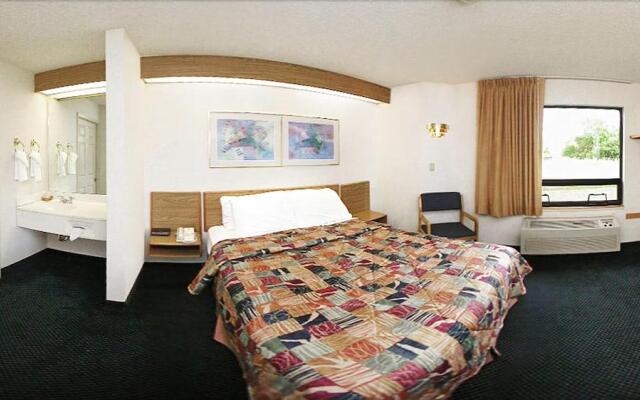 Days Inn Flint / Bishop International Airport