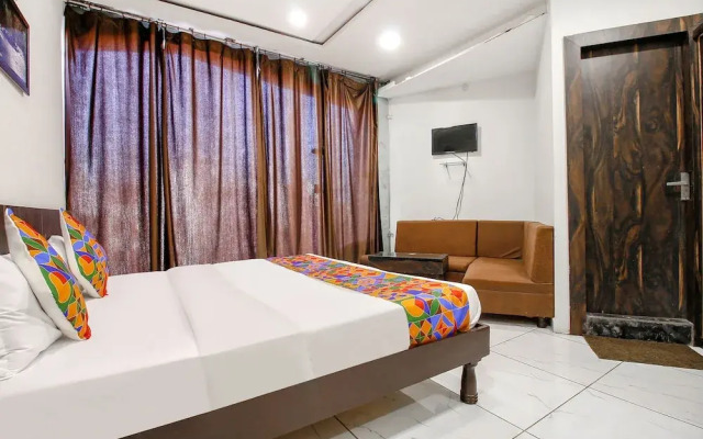 Hotel HTC By OYO Rooms