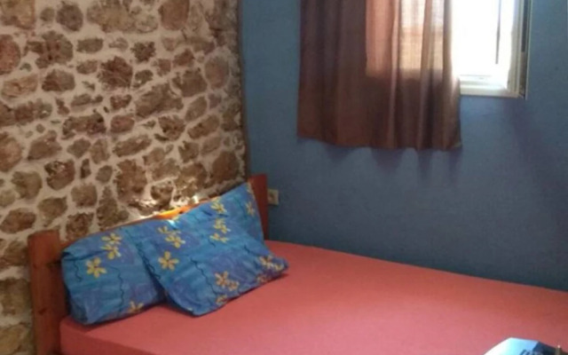 Farmhouses. 5 Guests 2 Bedrooms 3 Beds1 Bathroom
