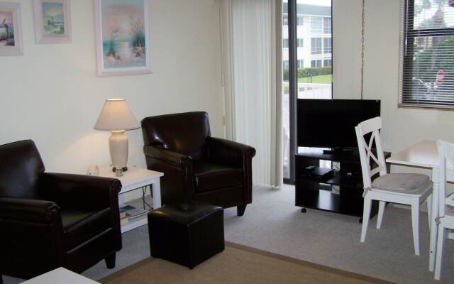 Gulf Winds Beach Resort