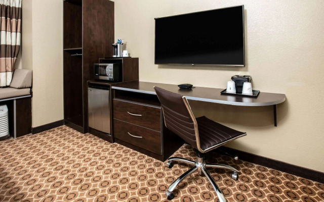 Microtel Inn & Suites By Wyndham Pecos