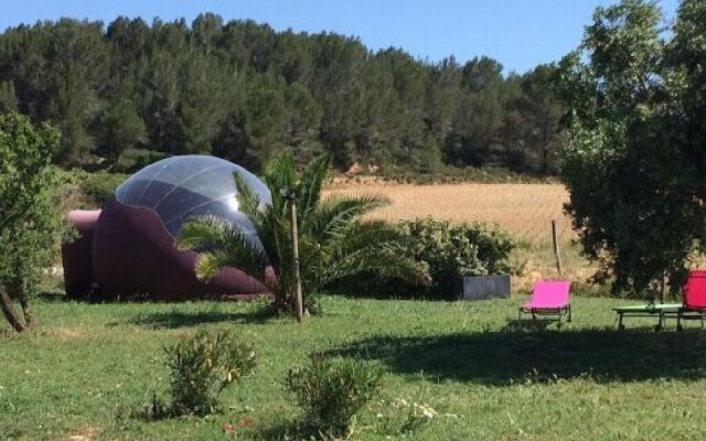Les Chambres Bulles du Chateau Belvize