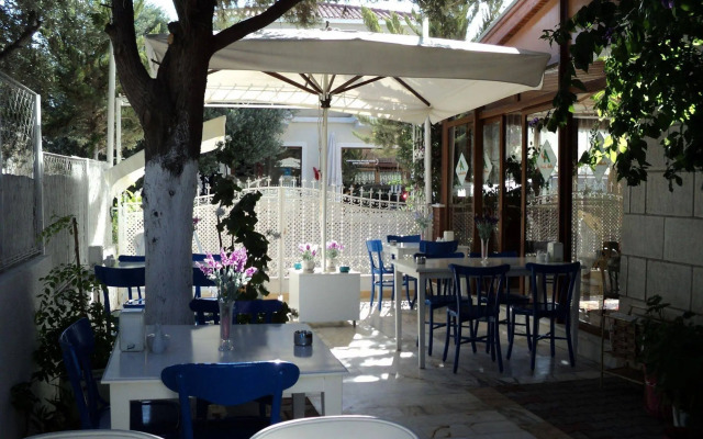 Antik Motel