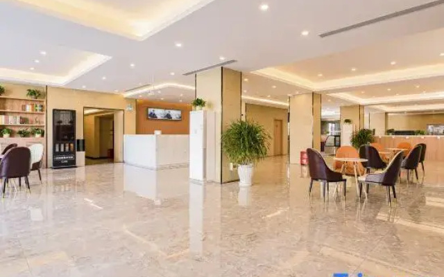 Yuh Hotel (Beijing Communication University Guanzhuang Metro Station Branch)
