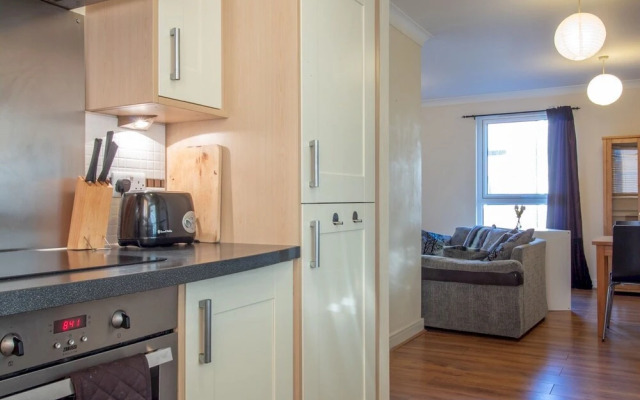 Bright & Spacious 4BD Suburban Home- Free Parking!