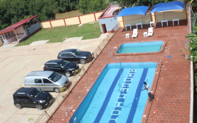 Rhogem Hotel