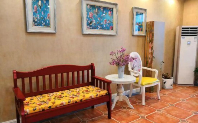 Xihuan Hotel (Chengdu Zhaojue Temple South Road Metro Station)