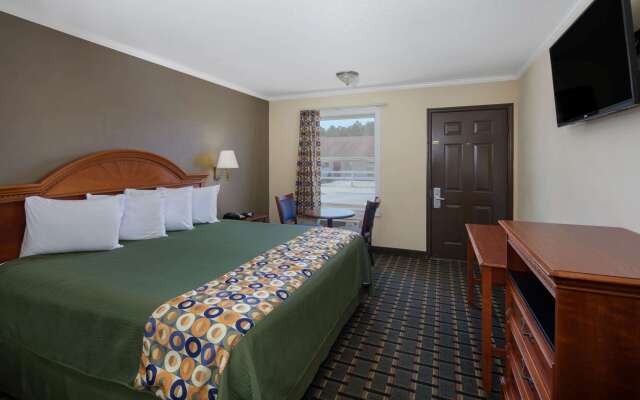 Travelodge by Wyndham Orangeburg