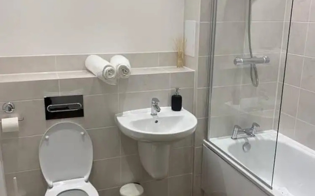 Stunning 2-bed Apartment in Grays