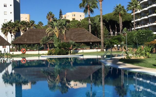 Mi Capricho Beachfront Apartment - Sitio de Calahonda