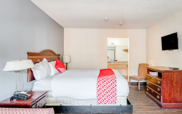 OYO Hotel Rosenberg TX I-69