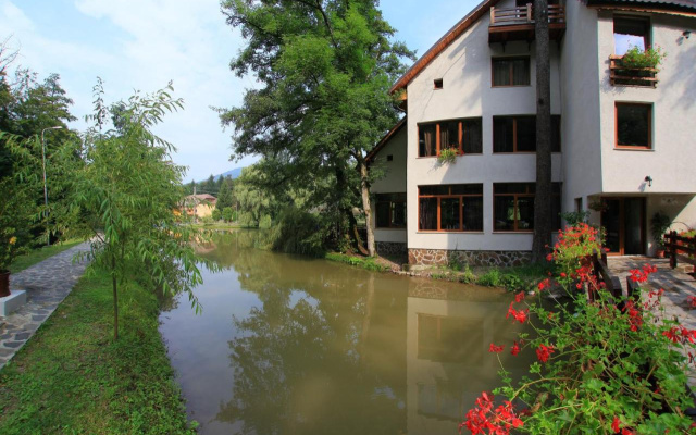 Guest house Lacul Linistit