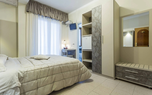 Hotel Deborah