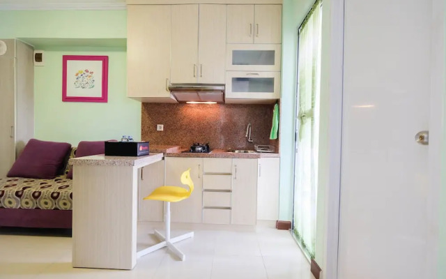 Cozy 2BR Bassura City Apartment