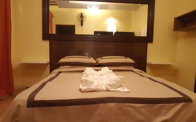 Mactan Breeze - Airport Bed and Breakfast