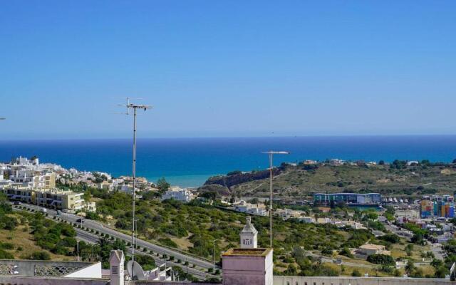 Studio Apartment with Sea View & Fibre Internet