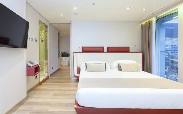 Sunborn Gibraltar Yacht Hotel Resort