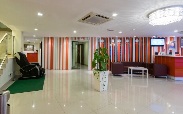 Oyo 125 K Hotel