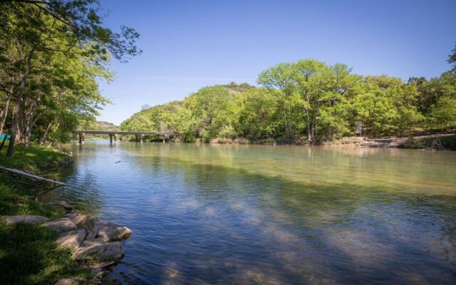 Hondo s River Haus RR 1300