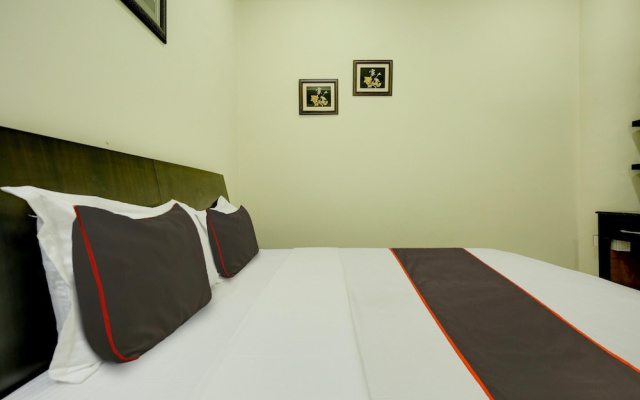 Collection O Ovel Hotel Grand