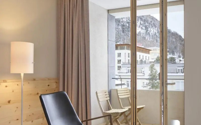 Hotel Maistra 160 – Balcony – Pontresina