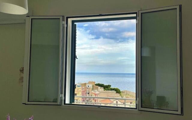 Seafront House Le Finestre Sul Mare With Balcony