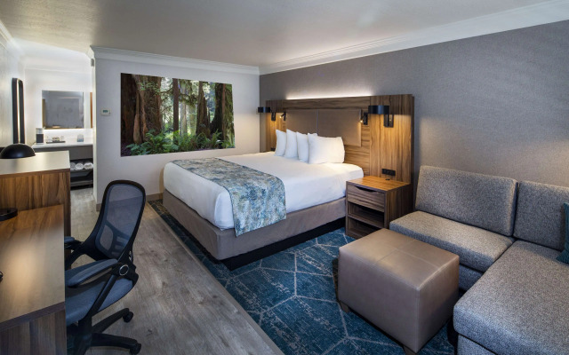 Best Western Plus Humboldt Bay Inn