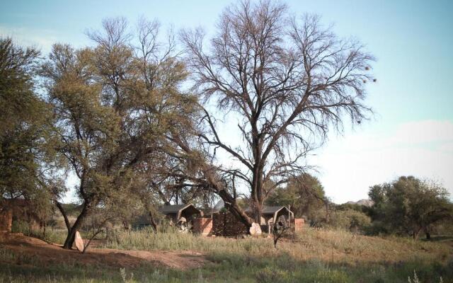 Sweet Thorn Retreat Airport Lodge