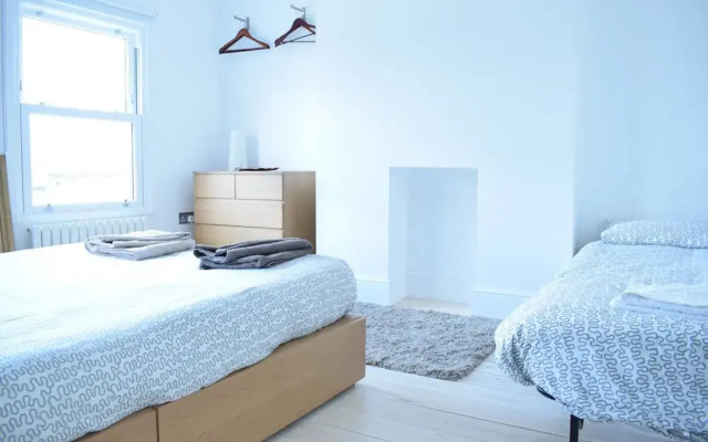 Newly Refurbished 2 Bedroom Property in Peckham