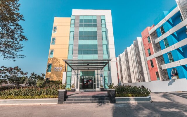 The Habitat by OYO Rooms