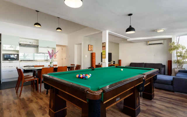 spacious penthouse duplex arpoador