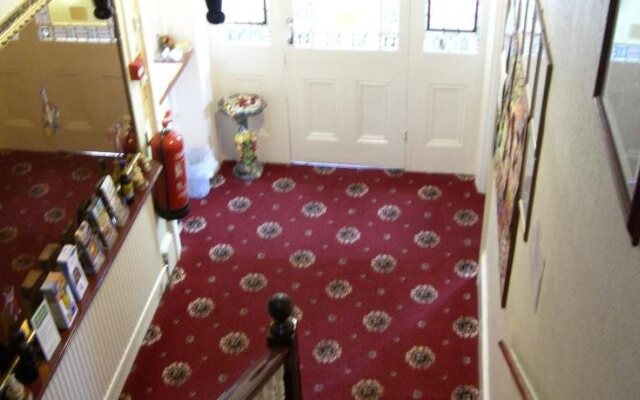 Spindrift Guest House - Adults Only