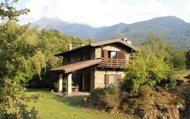 Villa Erica con piscina privata sul lago di Como