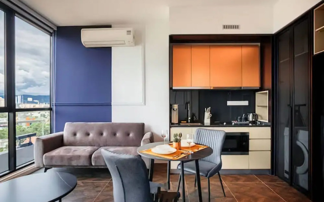 Scarletz Suites KLCC by Emily in Town