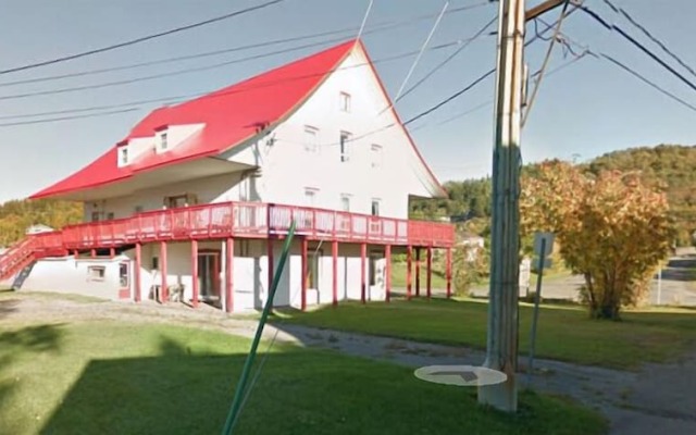Auberge au toit rouge