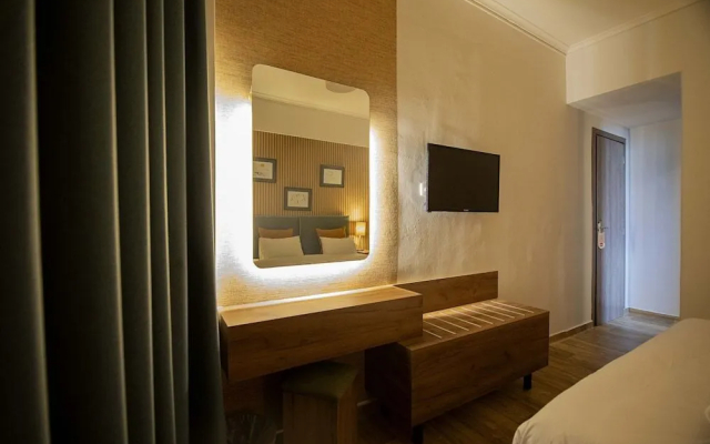 Falireon Hotel