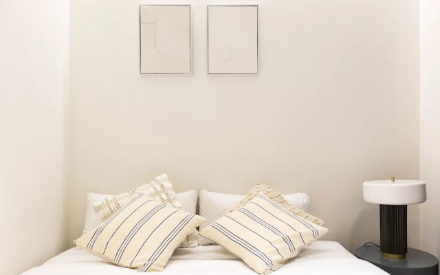 Urban Chill Apartments By Olala Homes