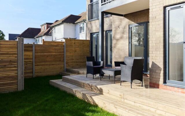 The Wembley Park Secret - Spacious 3bdr Flat With Terrace