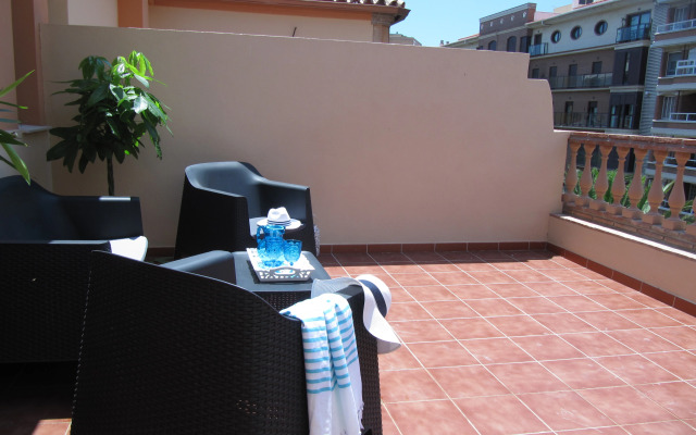 Life Apartments Alameda Colon