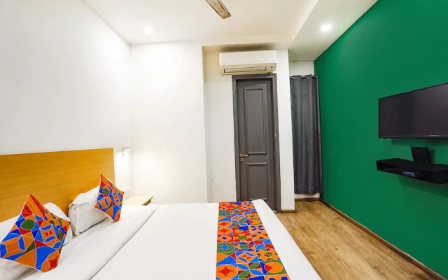 Fabhotel The Luxe Inn