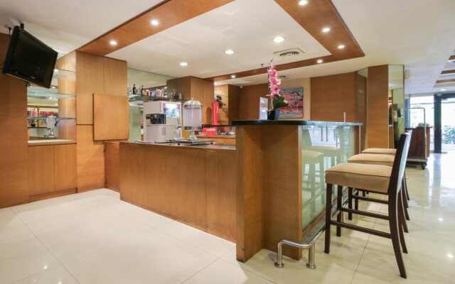 Hotel Melawai 2